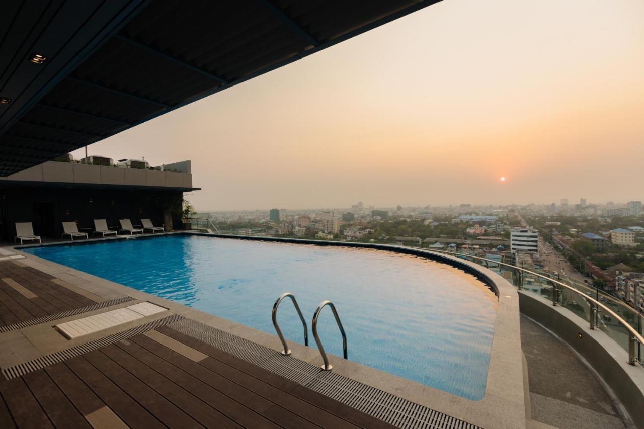 Ease Hotel 4*